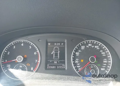 2013 Volkswagen Passat 2.5L Se z USA, uszkodzony, nr VIN 1VWBP7A33DC120074